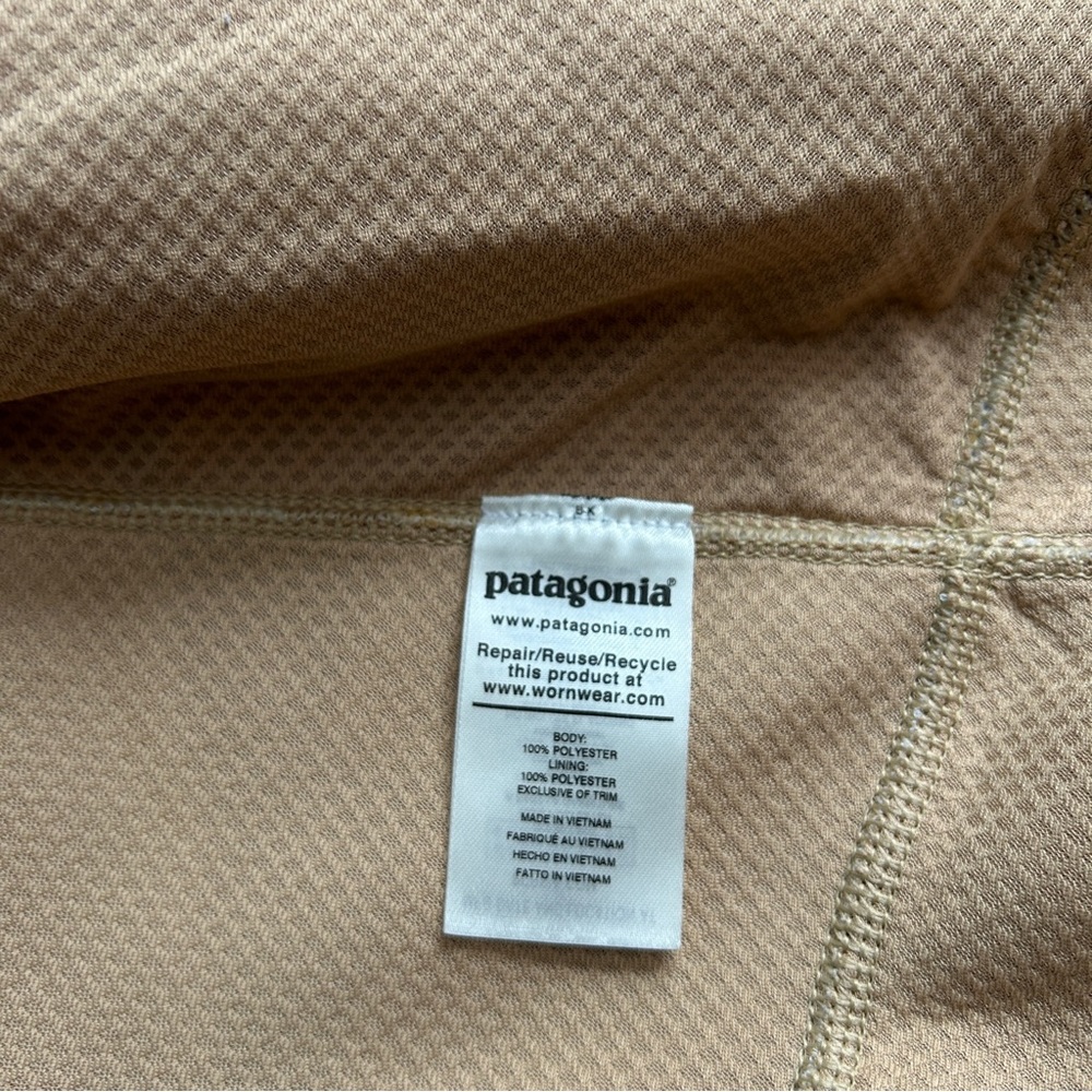 Women’s Patagonia Classic Retro-X Fleece Vest - Picture 9 of 10